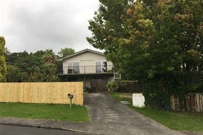 Photo of property in 3 Bonito Place, Bayview, Auckland, 0629
