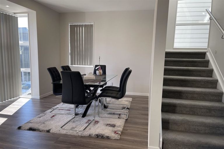 Photo of property in 19 Nephrite Lane, Henderson, Auckland, 0610