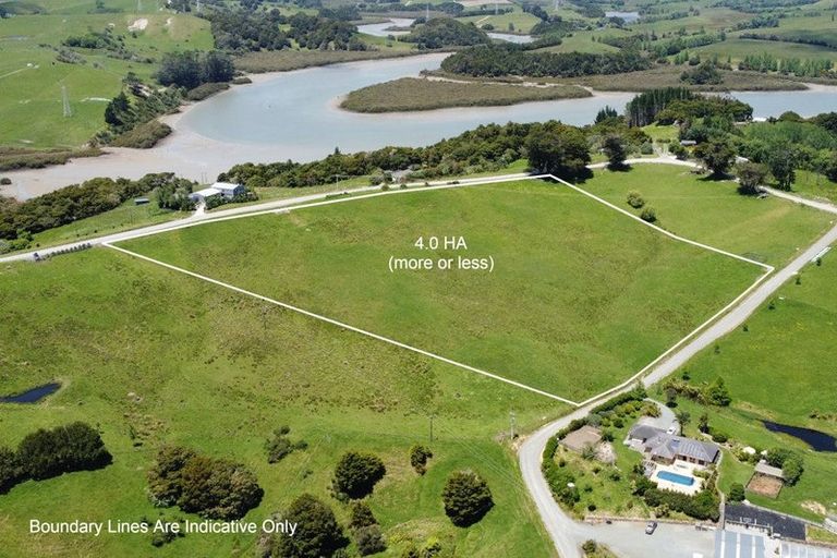 Photo of property in 208 Mountain Road, Maungaturoto, 0587