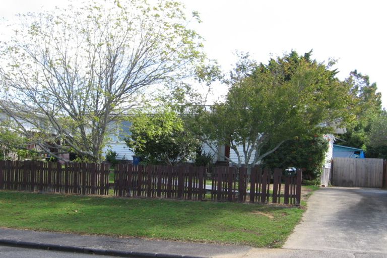 Photo of property in 28 Riverpark Crescent, Henderson, Auckland, 0610