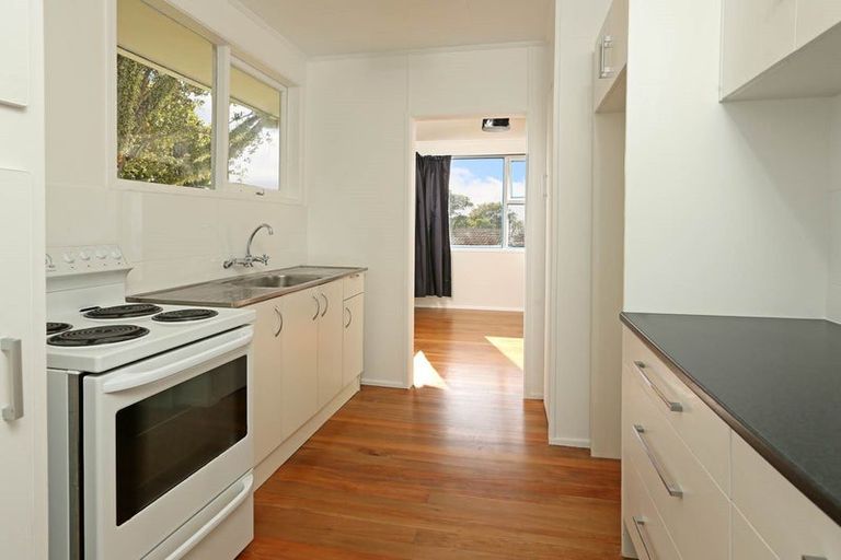 Photo of property in 4177 Great North Road, Glen Eden, Auckland, 0602