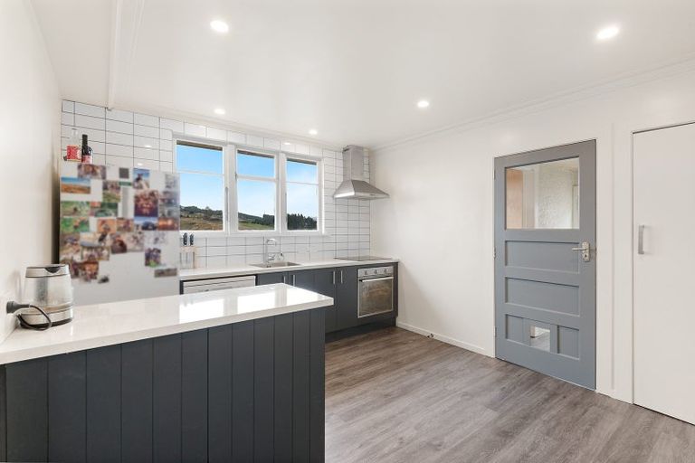 Photo of property in 30 Scotland Terrace, Green Island, Dunedin, 9018