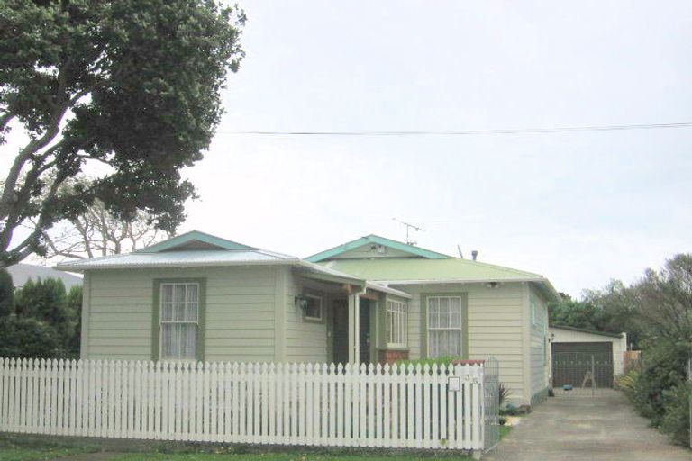 Photo of property in 35 Randwick Crescent, Moera, Lower Hutt, 5010