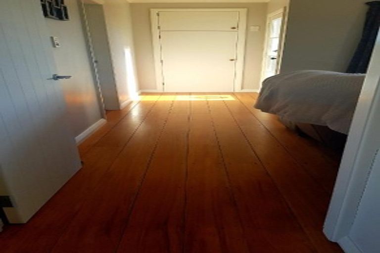 Photo of property in 43 Martin Road, Paraparaumu Beach, Paraparaumu, 5032