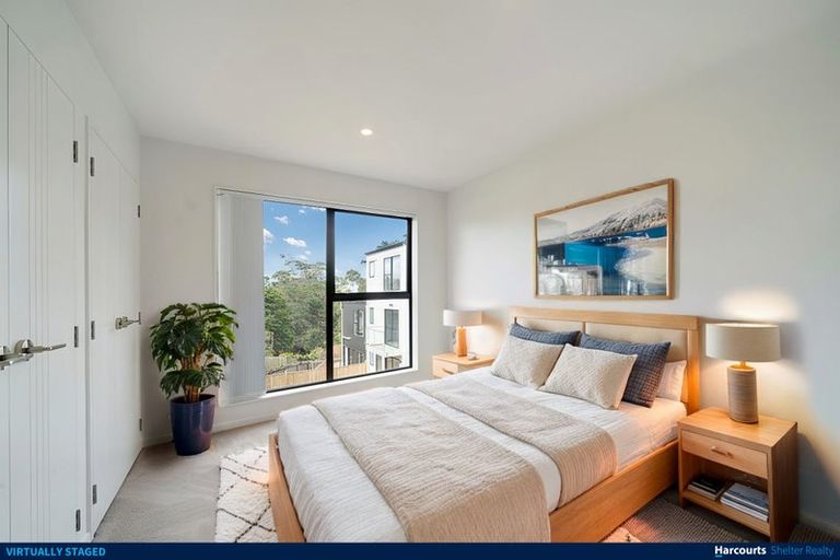Photo of property in 2/105 Hobsonville Road, West Harbour, Auckland, 0618