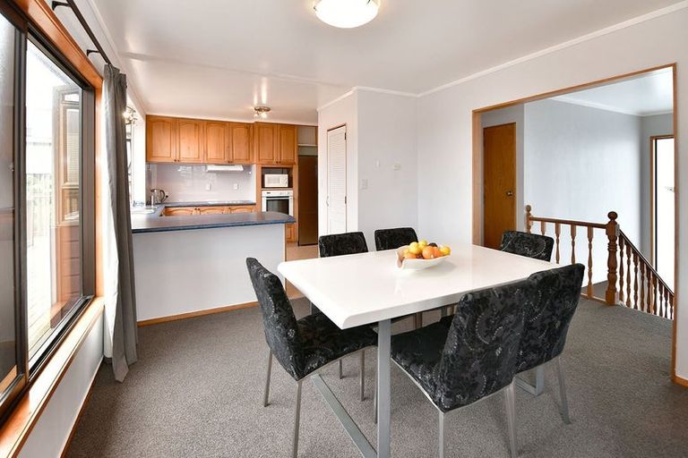 Photo of property in 3 Higham Ferrers Place, Red Beach, 0932