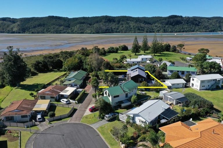 Photo of property in 117 Everitt Crescent, Whangamata, 3620