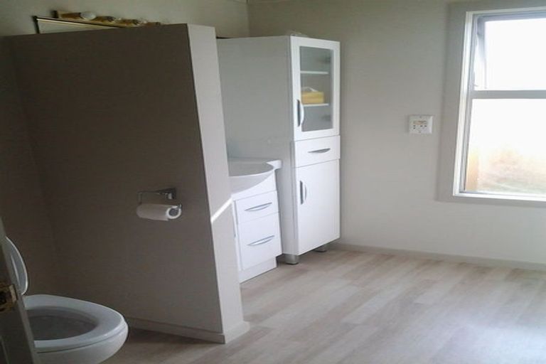 Photo of property in 121 Renown Road, Raumati South, Paraparaumu, 5032