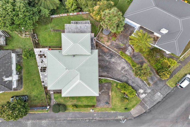 Photo of property in 27 South Road, Moturoa, New Plymouth, 4310