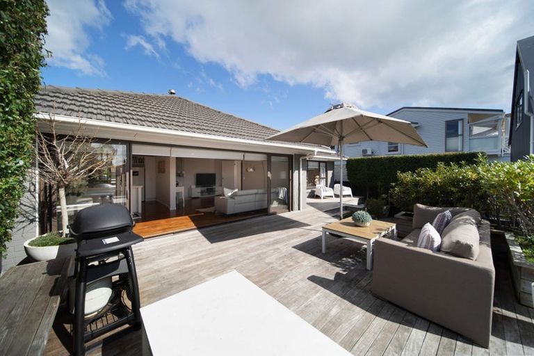 Photo of property in 1/8 Waller Avenue, Bucklands Beach, Auckland, 2012