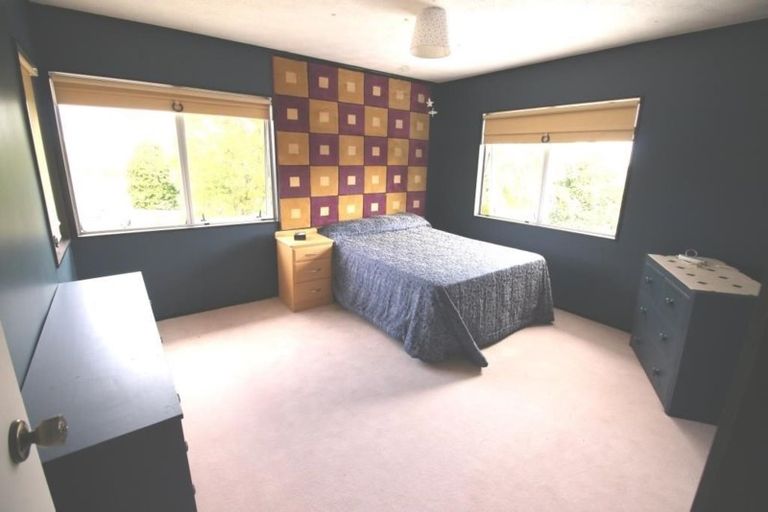 Photo of property in 20 Styca Place, Sunnyvale, Auckland, 0612