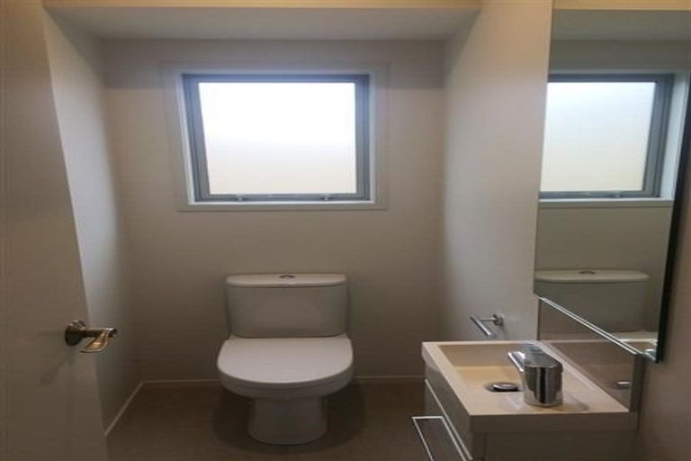 Photo of property in 71 Links Drive, Waiwhakaiho, New Plymouth, 4312