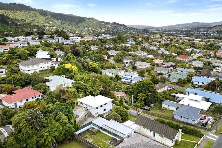 Photo of property in 12 Pembroke Street, Tawa, Wellington, 5028