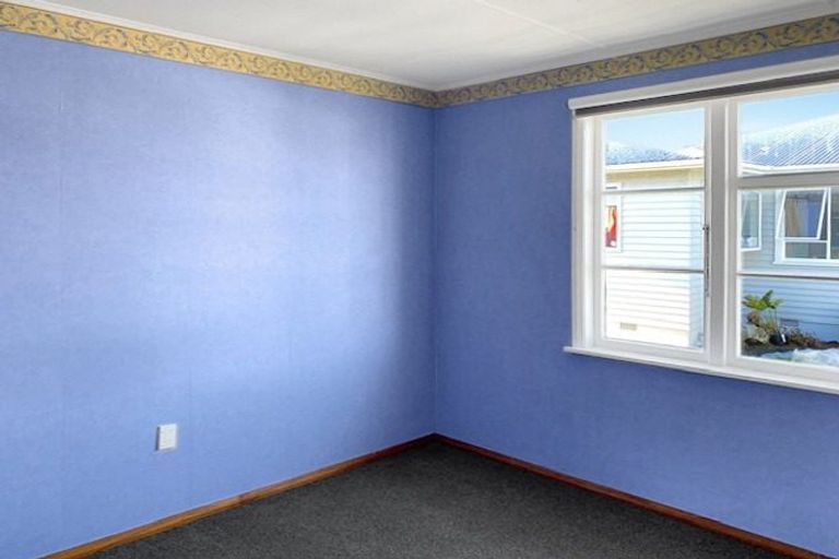 Photo of property in 19 Cook Street, Foxton, 4814