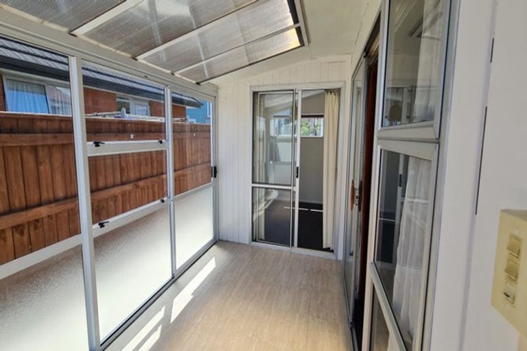 Photo of property in 8a Elizabeth Avenue, Heretaunga, Upper Hutt, 5018