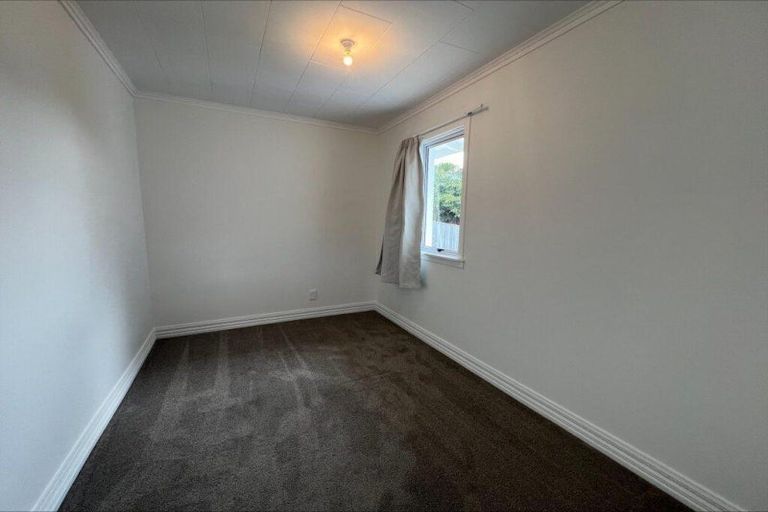 Photo of property in 5 Karaka Street, Castlecliff, Whanganui, 4501