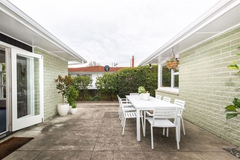 Photo of property in 16 Greenfield Place, Mairehau, Christchurch, 8052