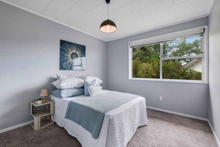 Photo of property in 14 Orton Street, Glenfield, Auckland, 0627