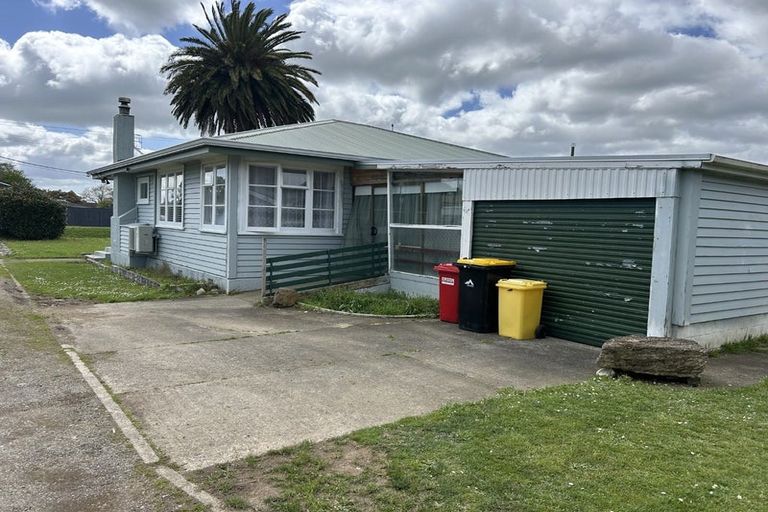 Photo of property in 12 Tiraumea Road, Pahiatua, 4910