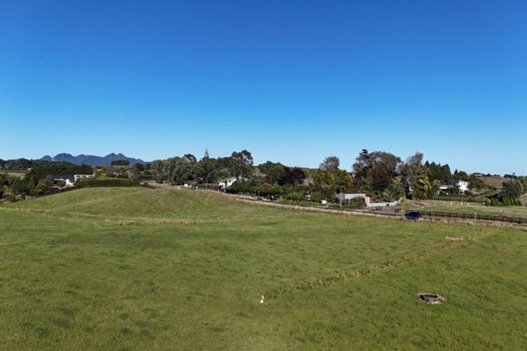 Photo of property in 869 Carrington Road, Hurworth, New Plymouth, 4371