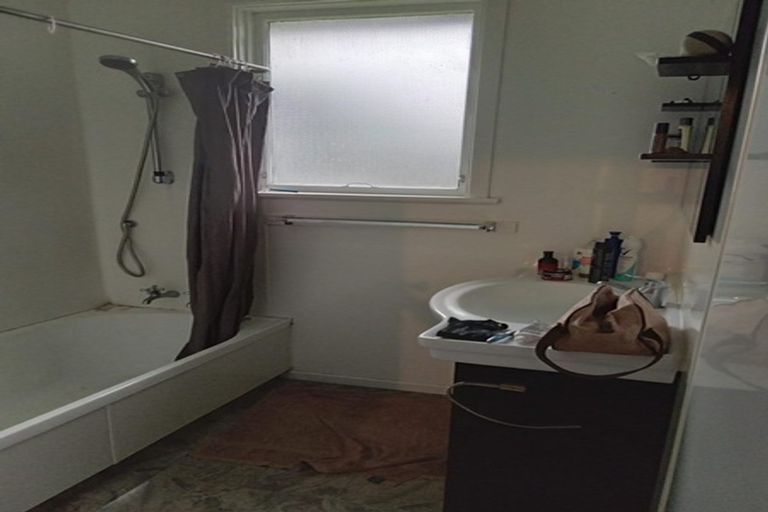 Photo of property in 15 Te Rangitautahanga Road, Turangi, 3334