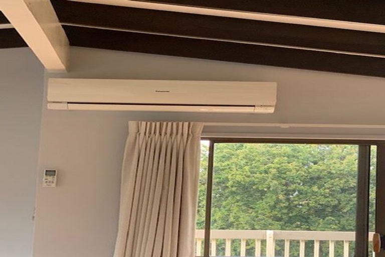 Photo of property in 765 East Coast Road, Northcross, Auckland, 0630