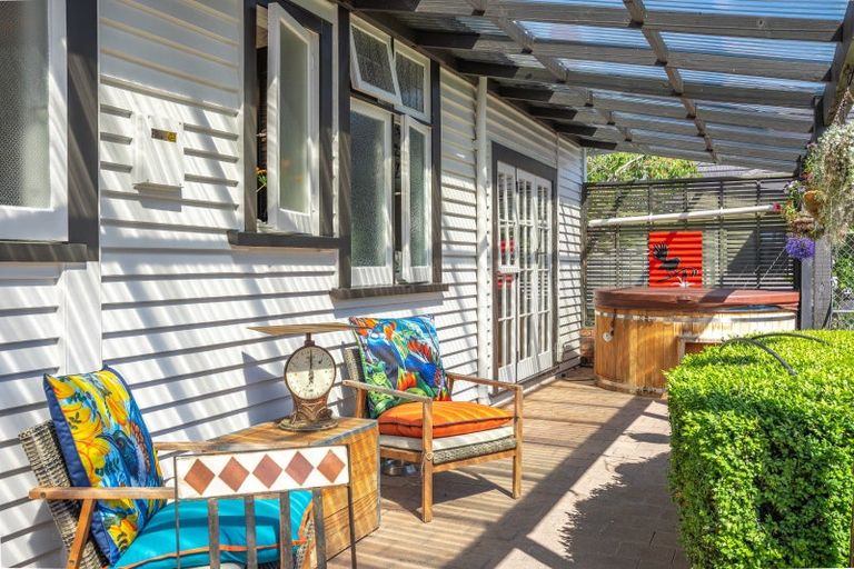 Photo of property in 15 Manchester Street, Levin, 5510