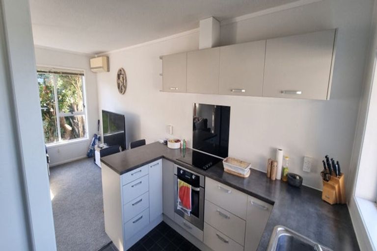 Photo of property in 2/137 Rangatira Road, Beach Haven, Auckland, 0626