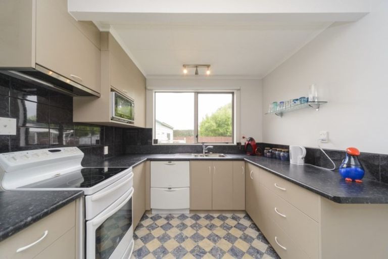 Photo of property in 89 Benmore Avenue, Cloverlea, Palmerston North, 4412