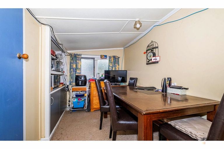 Photo of property in 35 Leonard Street, Waimate, 7924