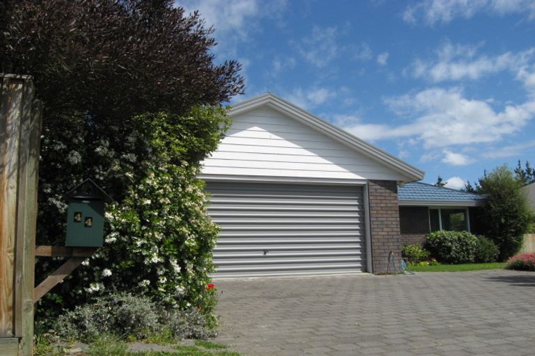 Photo of property in 44 Taranaki Drive, Woodend, 7610