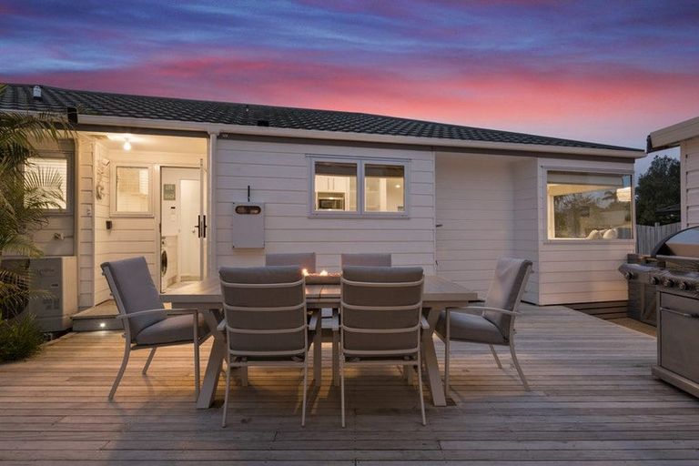 Photo of property in 52 Papaunahi Road, Bowentown, Waihi Beach, 3177