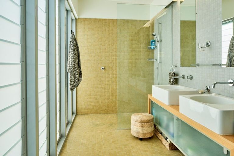 Photo of property in 16 Bothamley Lane, Titahi Bay, Porirua, 5022