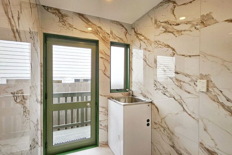 Photo of property in 1 Robertson Road, Ranui, Auckland, 0612