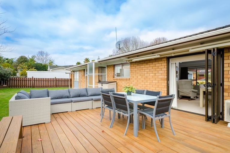 Photo of property in 2 Matuhi Rise, Henderson, Auckland, 0612