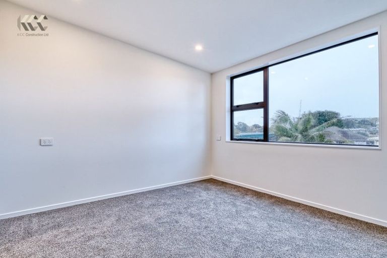 Photo of property in 3/14 Kerswill Place, Pakuranga, Auckland, 2010