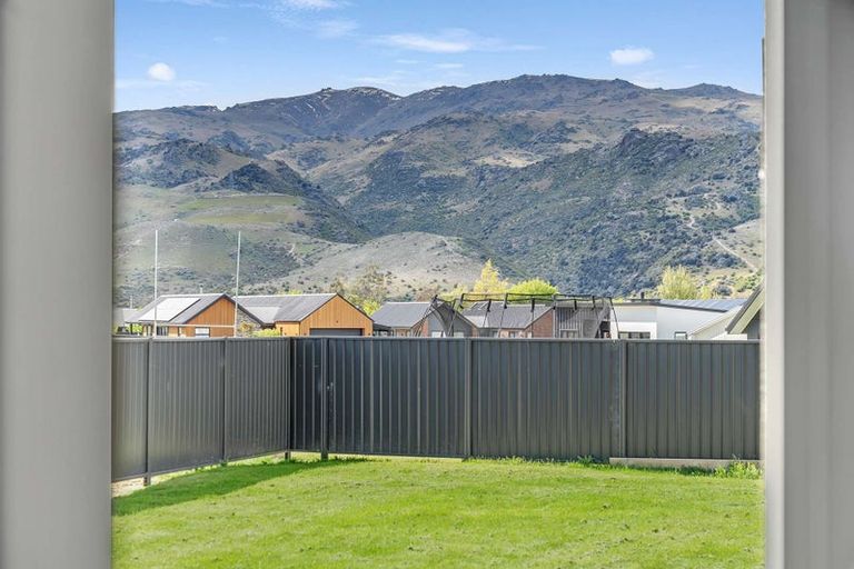 Photo of property in 4 Begg Lane, Mount Pisa, Cromwell, 9383