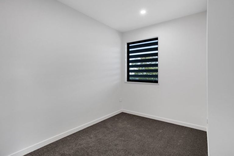 Photo of property in 11/196 Royal Road, Massey, Auckland, 0614