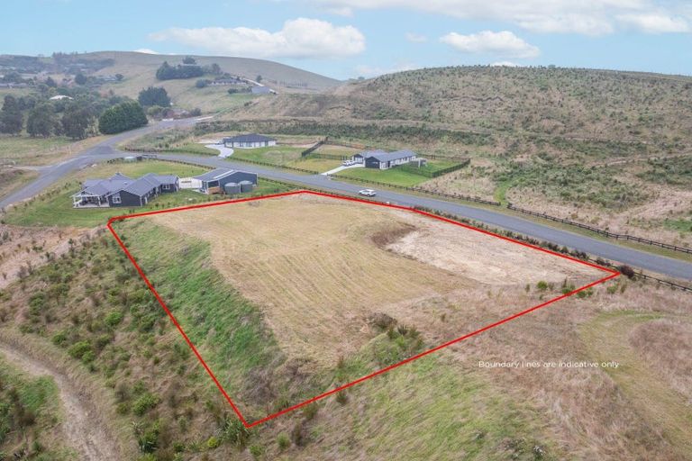 Photo of property in 6 Olsen Place, Kinloch, 3385