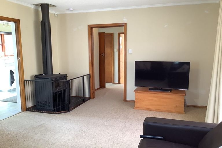 Photo of property in 35 Dover Road, Wainuiomata, Lower Hutt, 5014