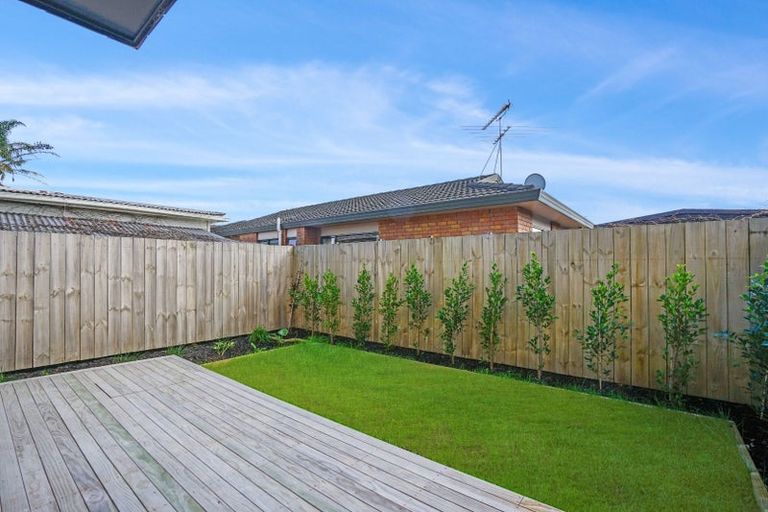 Photo of property in 2/6 George Street, Mangere East, Auckland, 2024