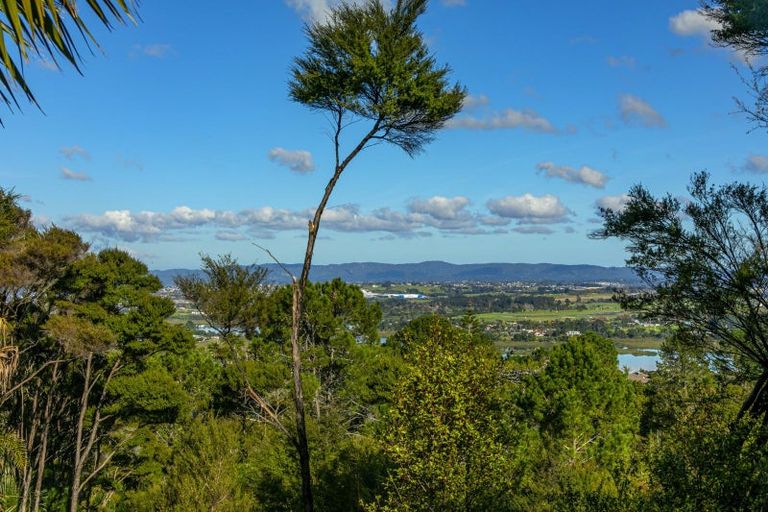 Photo of property in 7 Trig Station Rise, Paremoremo, Auckland, 0632