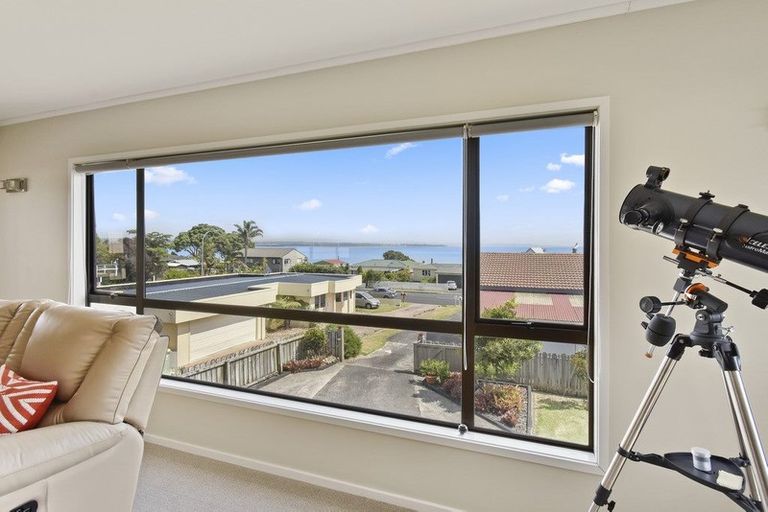Photo of property in 6a Torkar Road, Clarks Beach, 2122