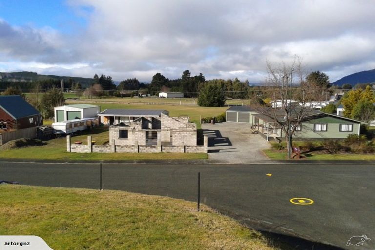 Photo of property in 19 Muriwai Drive, Manapouri, 9679
