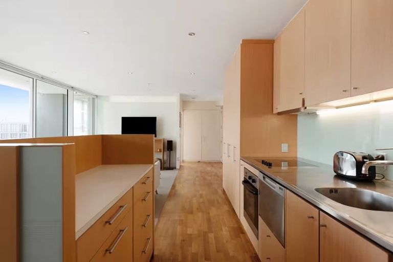 Photo of property in Sanctum Apartments, 73/10a Ebor Street, Te Aro, Wellington, 6011