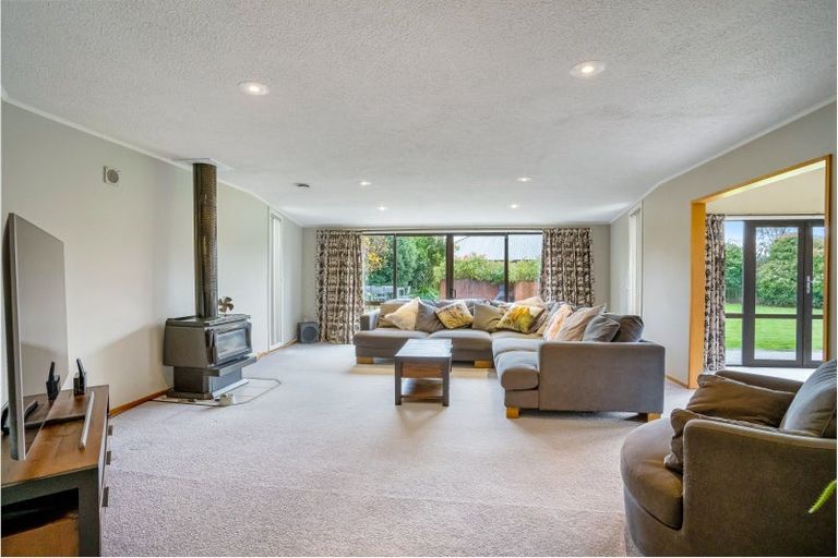 Photo of property in 37 Anne Street, Winton, 9720