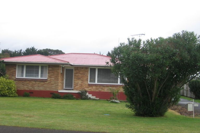 Photo of property in 2 Alexander Street, Papakura, 2110