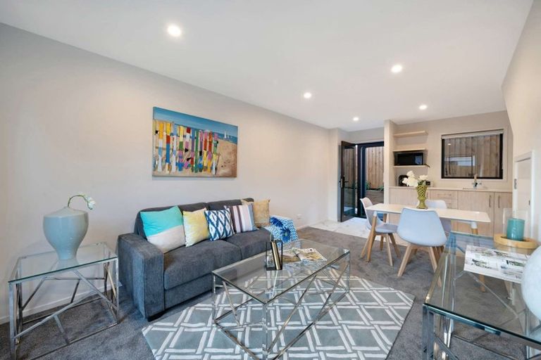 Photo of property in 5/10 Yeovil Road, Te Atatu Peninsula, Auckland, 0610