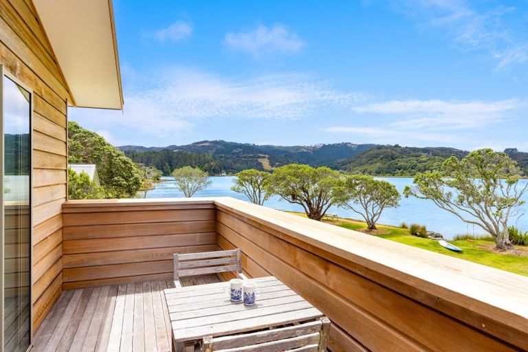 Photo of property in 42 Harbour View Road, Point Wells, Warkworth, 0986