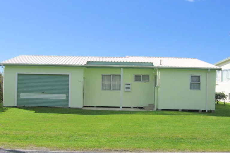 Photo of property in 142 Pipi Road, Whangamata, 3620